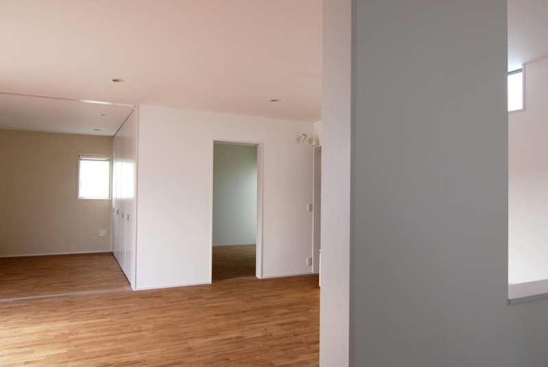 �m���N���X�̒��ւ�