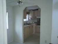 �N���X���ւ��ƃt���A�^�C���̒��ւ�